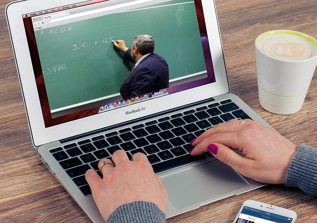 Currículo escolar, Enseñanza personalizada y Tecnologías educativas. 5 online 4727942 640